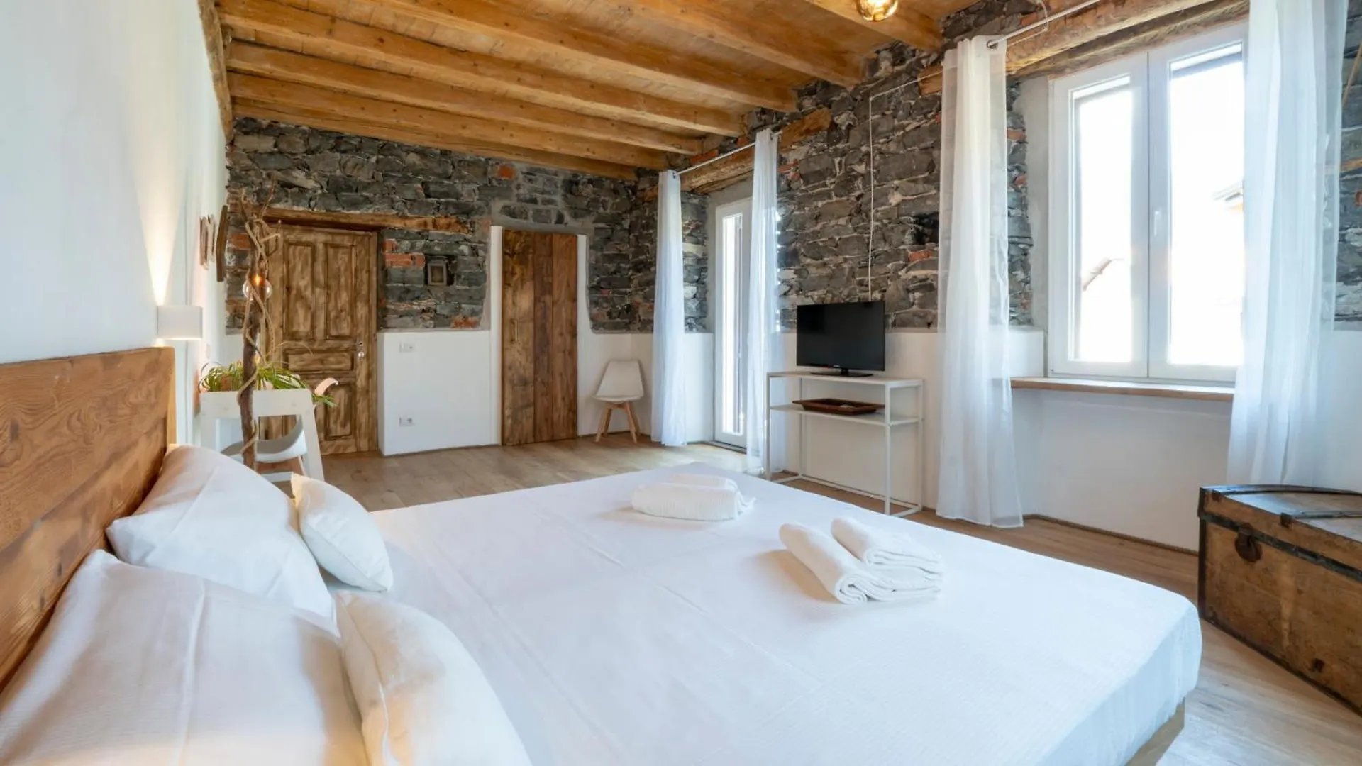 Salice Divino Hotel Lezzeno Gæstehus