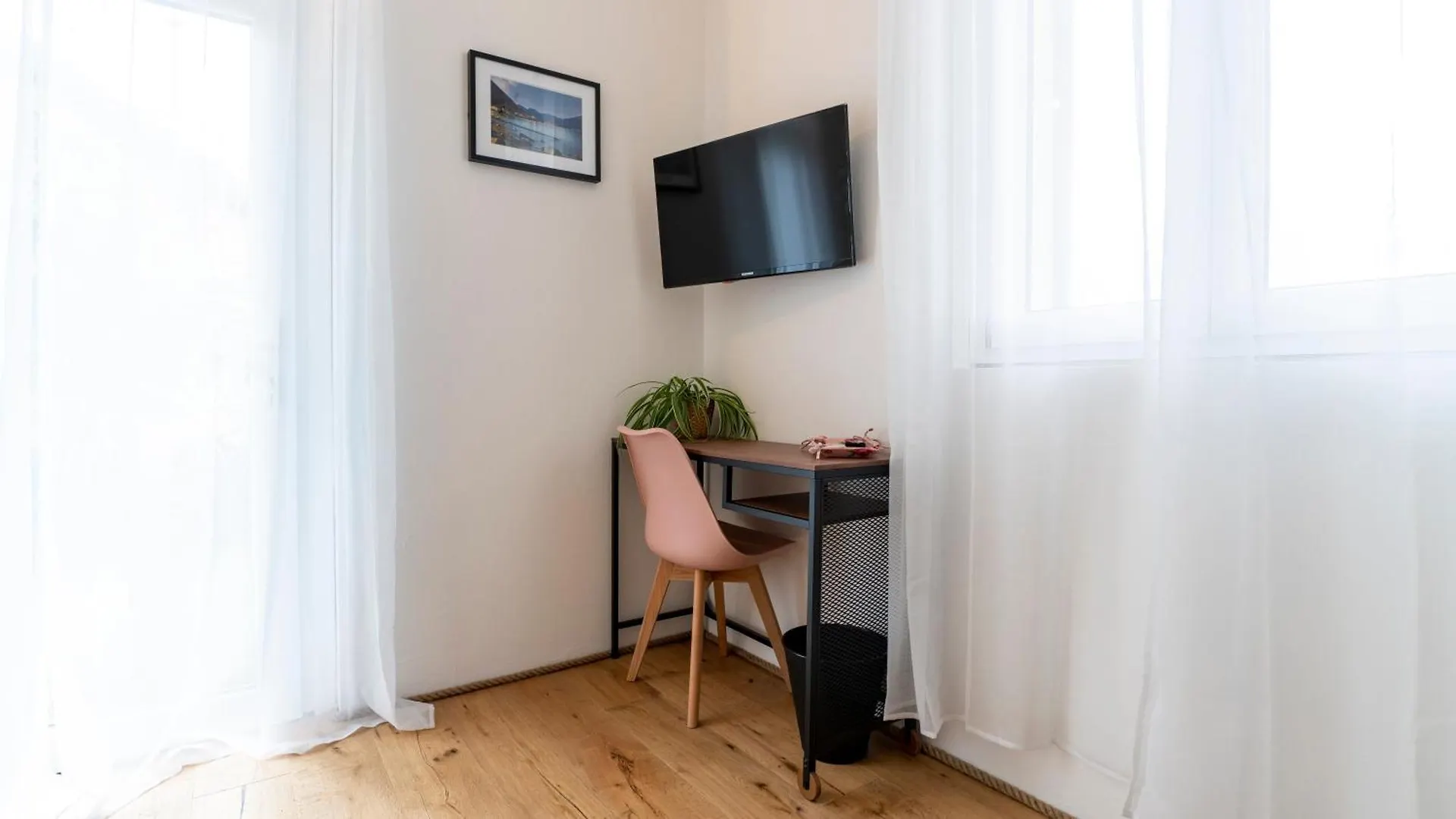 Salice Divino Hotel Lezzeno 0*,