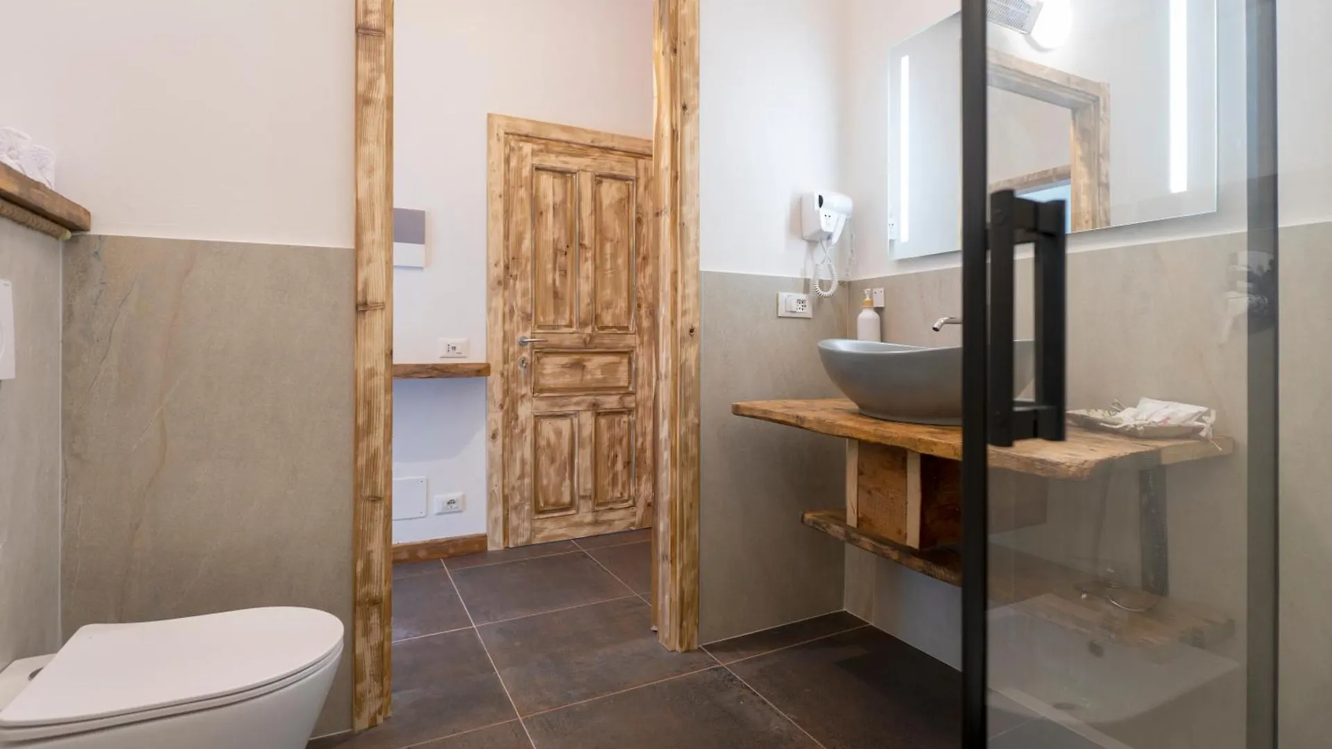 Salice Divino Hotel Lezzeno Gæstehus