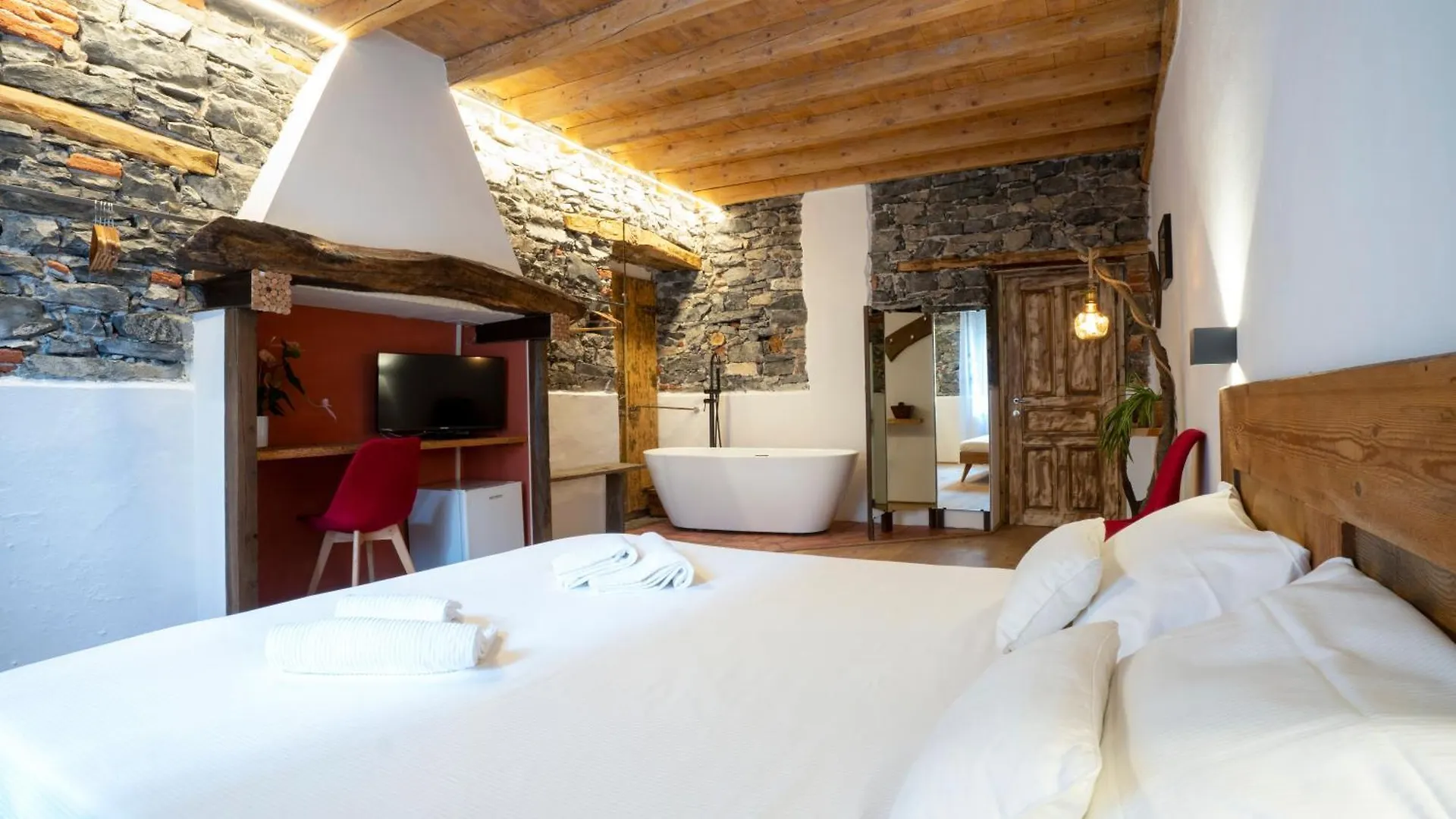 Salice Divino Hotel Lezzeno 0*,  Italien