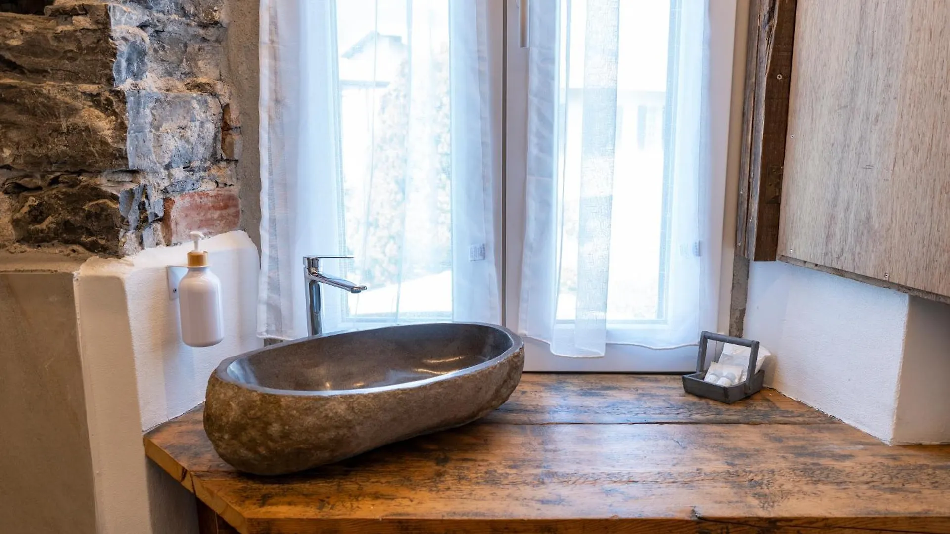 Salice Divino Hotel Lezzeno 0*,  Italien