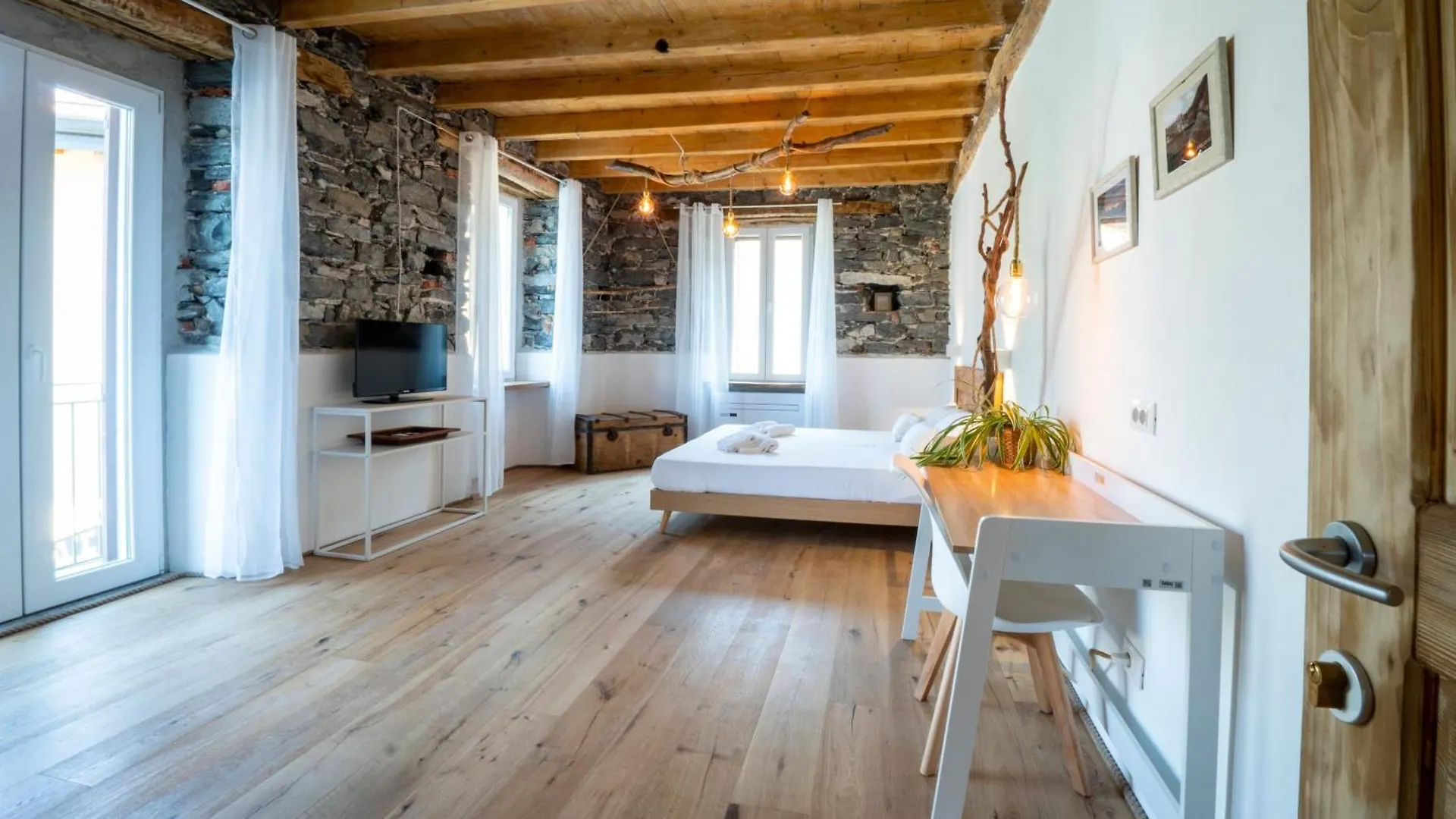 Salice Divino Hotel Lezzeno Italien